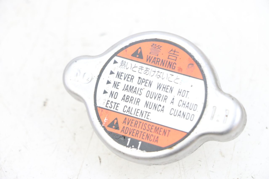 photo de BOUCHON RADIATEUR YAMAHA FJR ABS 1300 (2006 - 2012) - Vue principale