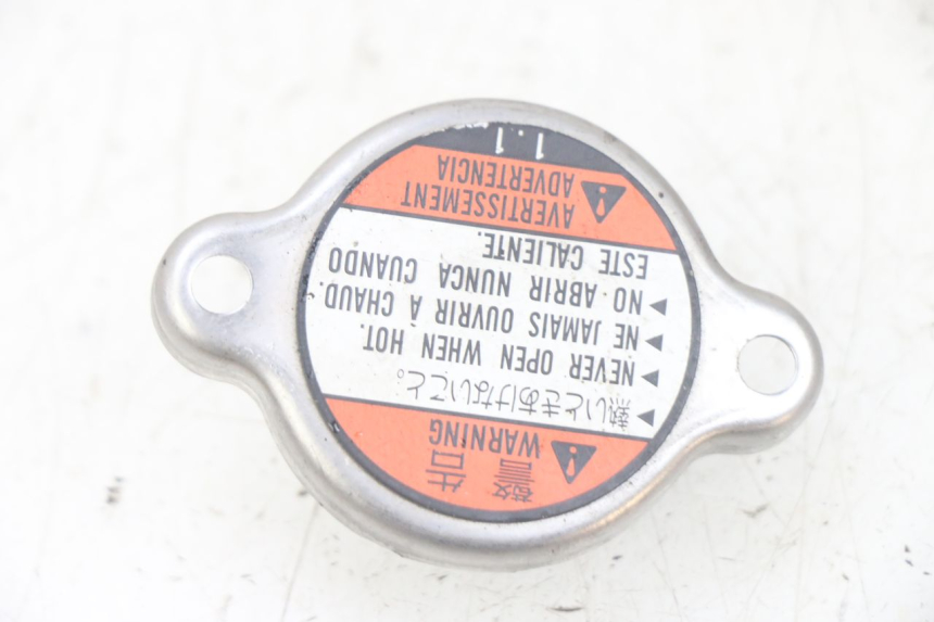 photo de BOUCHON RADIATEUR YAMAHA FJR ABS 1300 (2006 - 2012) - Vue principale