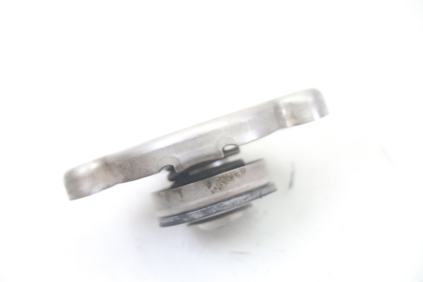 photo de BOUCHON RADIATEUR YAMAHA FZ6 FAZER S2 600 (2007 - 2011) - Détail de la pièce