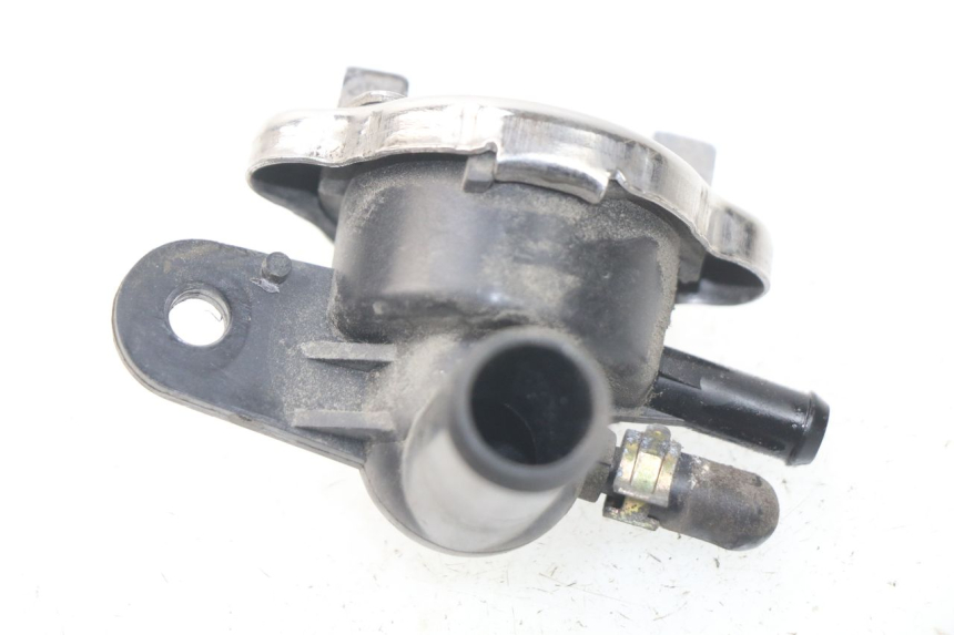 photo de BOUCHON RADIATEUR SYM GTS EFI ABS 125 (2012 - 2016) - Autre angle de vue