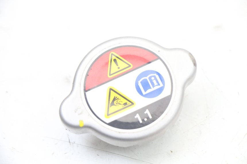 photo de BOUCHON RADIATEUR HONDA PCX (JF57/JF64) 125 (2014 - 2018) - Vue principale