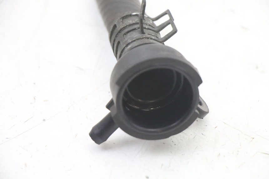 photo de BOUCHON RADIATEUR HONDA SH i 300 (2015 - 2020) - État de surface