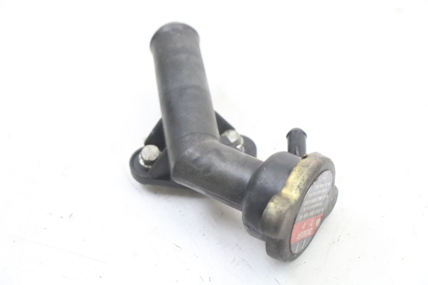 photo de BOUCHON RADIATEUR HONDA VT C2 SHADOW 750 (1997 - 2001) - Vue d’ensemble