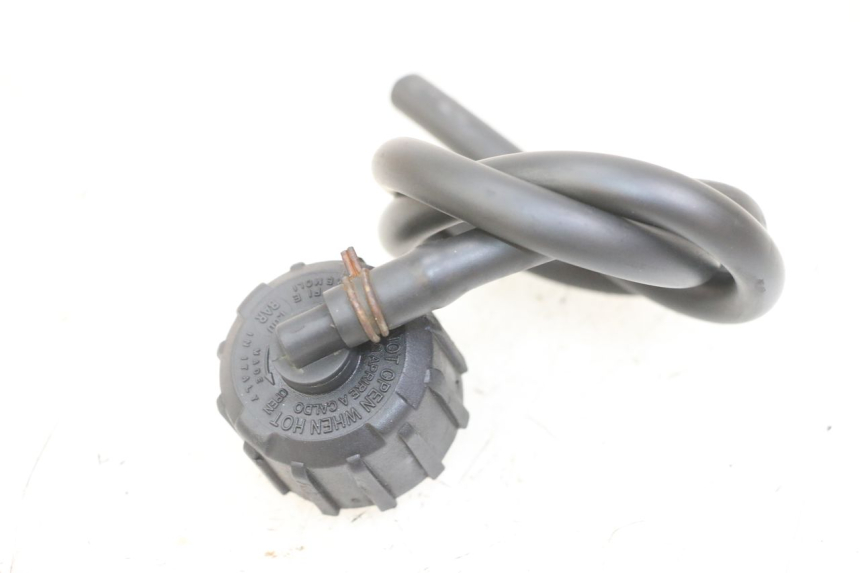 photo de BOUCHON RADIATEUR MBK X-LIMIT XLIMIT 50 (2007 - 2012) - Vue principale