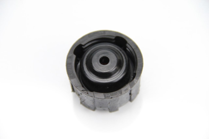 photo de BOUCHON RADIATEUR GILERA NEXUS 125 (2009 - 2013) - Zoom état d’usage