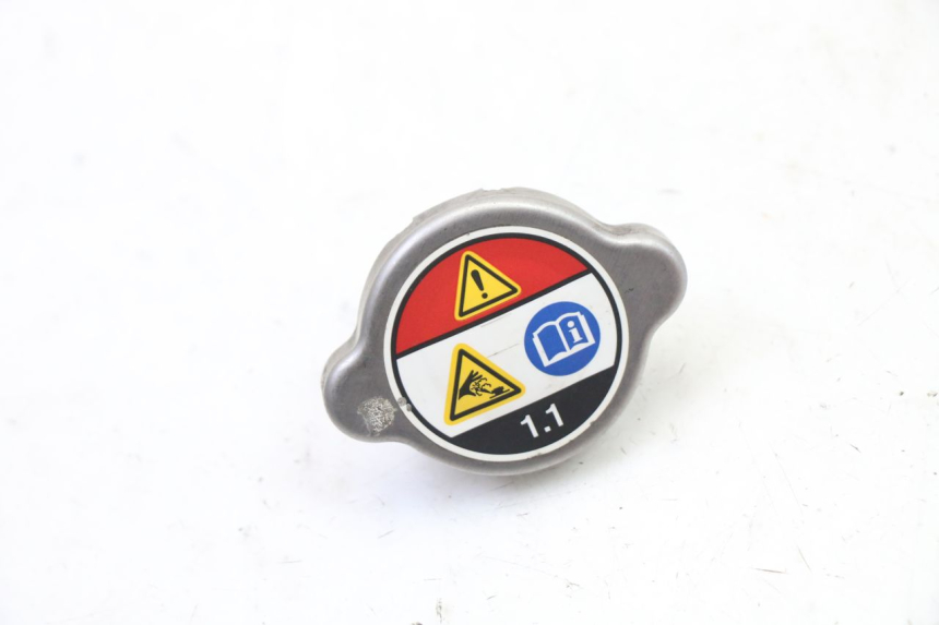 photo de BOUCHON RADIATEUR HONDA NTV DEAUVILLE ABS 700 (2007 - 2016) - Vue principale