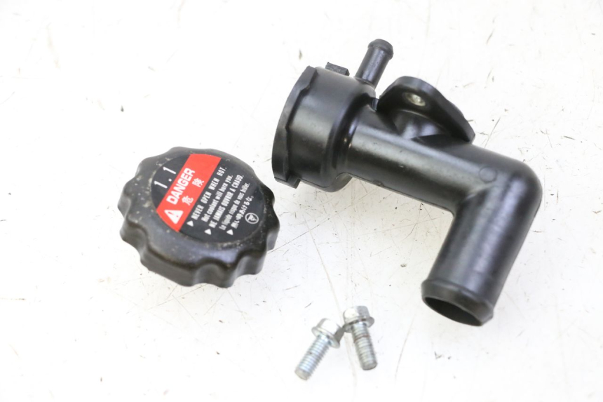 photo de BOUCHON RADIATEUR HONDA NTV DEAUVILLE 650 (2001 - 2006) - Détail de la pièce