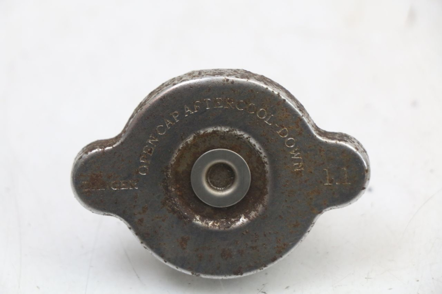 photo de BOUCHON RADIATEUR REGAL RAPTOR SPYDER 125 (2010 - 2018) - Vue principale