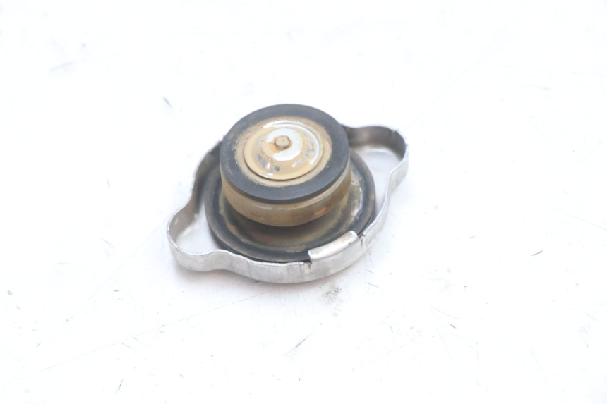 photo de BOUCHON RADIATEUR HONDA SH 125 (2001 - 2003) - Zoom état d’usage