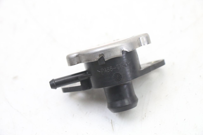 photo de BOUCHON RADIATEUR SUZUKI BURGMAN 125 (2018 - 2021) - Vue d’ensemble