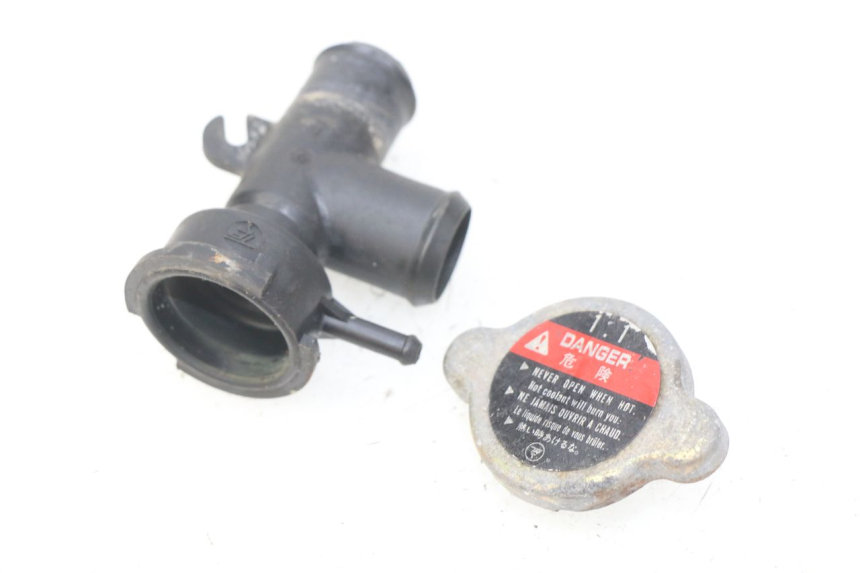 photo de BOUCHON RADIATEUR HONDA VFR VTEC RC46 800 (2002 - 2013) - Vue principale