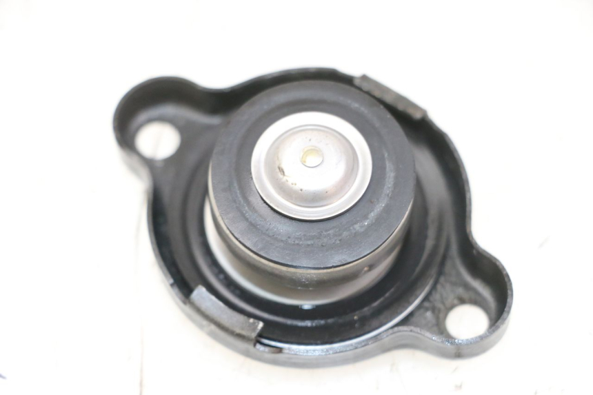 photo de BOUCHON RADIATEUR YAMAHA XJ6 ABS 600 (2008 - 2016) - Zoom état d’usage