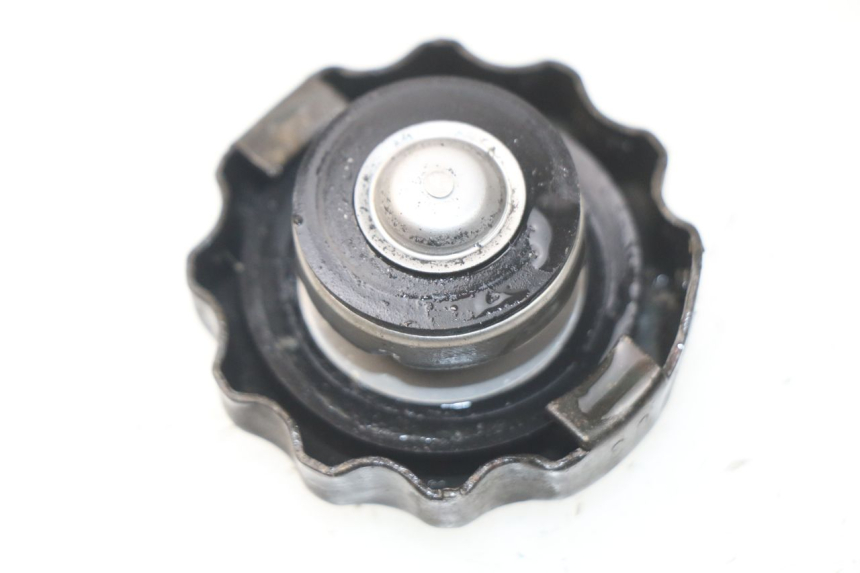 photo de BOUCHON RADIATEUR HONDA XLV VARADERO 125 (2000 - 2006) - Détail de la pièce