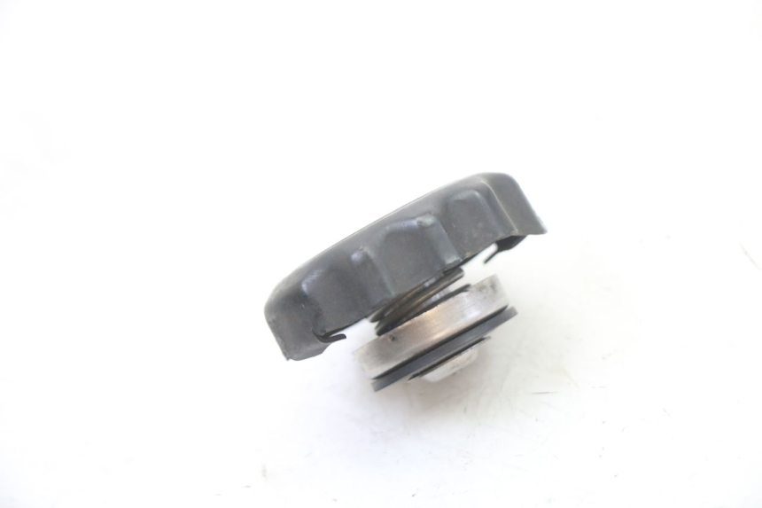 photo de BOUCHON RADIATEUR HONDA XLV VARADERO 125 (2000 - 2006) - Détail de la pièce