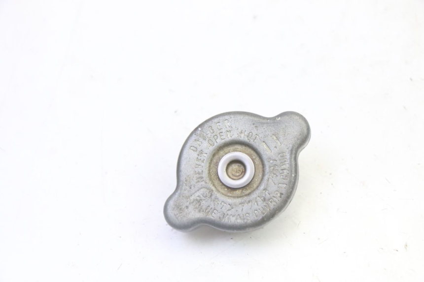 photo de BOUCHON RADIATEUR YAMAHA YZ 125 (1998 - 2005) - Vue principale