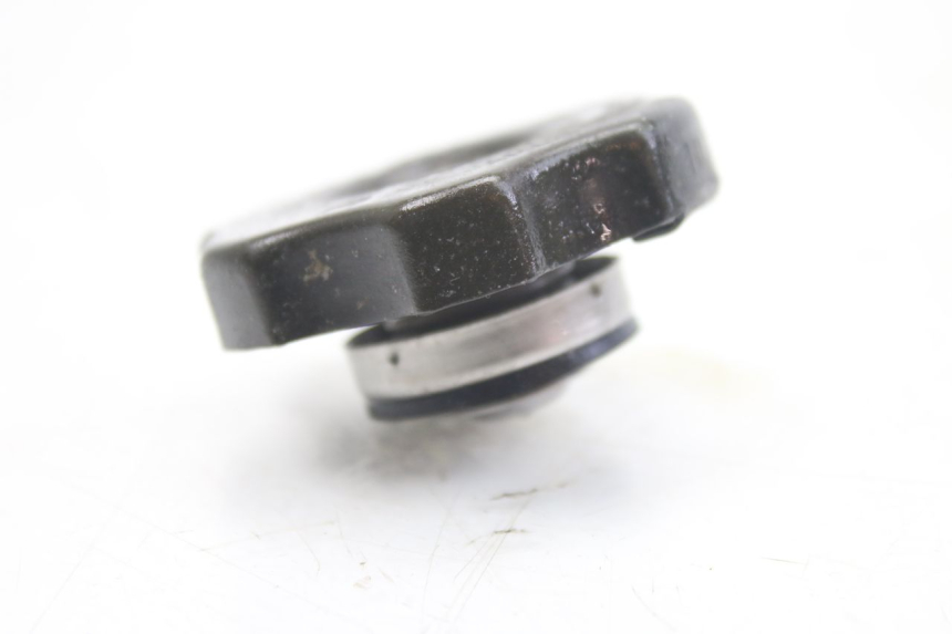 photo de BOUCHON RADIATEUR KAWASAKI ZZR 600 (1995 - 2004) - Détail de la pièce