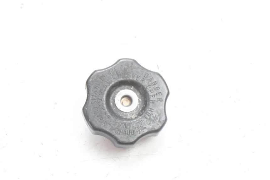 photo de BOUCHON RADIATEUR KAWASAKI ZZR 600 (1995 - 2004) - Vue principale