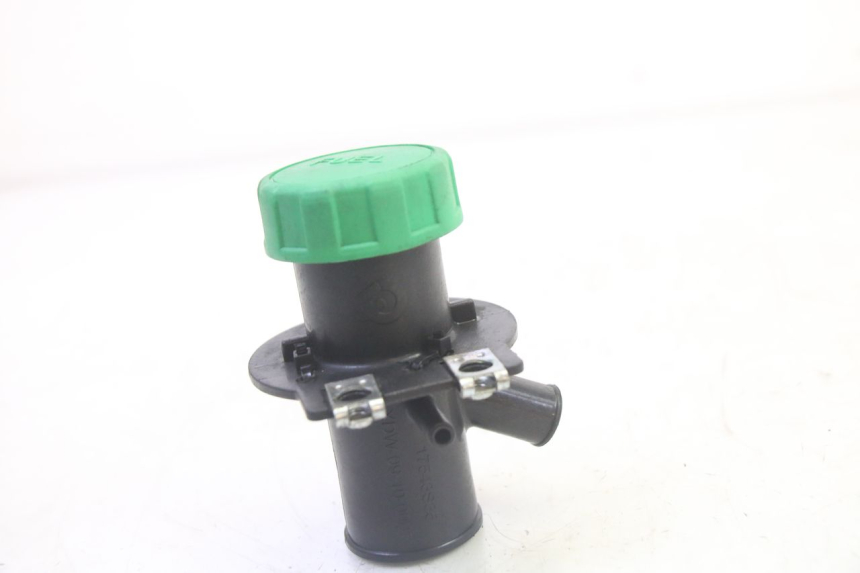 photo de BOUCHON RESERVOIR ESSENCE QUADRO 4 4D 350 (2015 - 2018) - Autre angle de vue