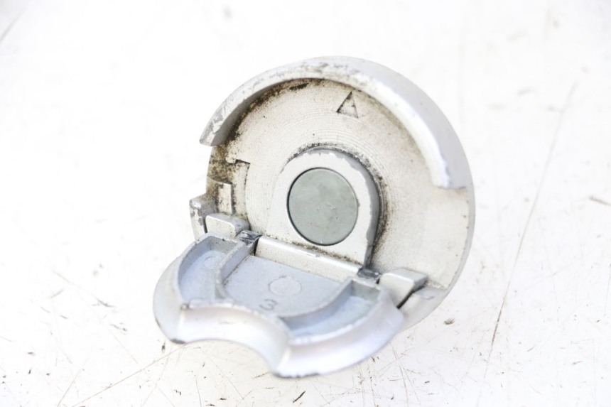 photo de BOUCHON RESERVOIR ESSENCE KYMCO AGILITY 4T 50 (2018 - 2022) - Vue principale