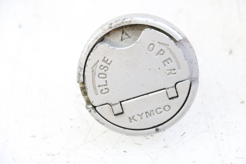 photo de BOUCHON RESERVOIR ESSENCE KYMCO AGILITY 4T 50 (2018 - 2022) - Zoom état d’usage