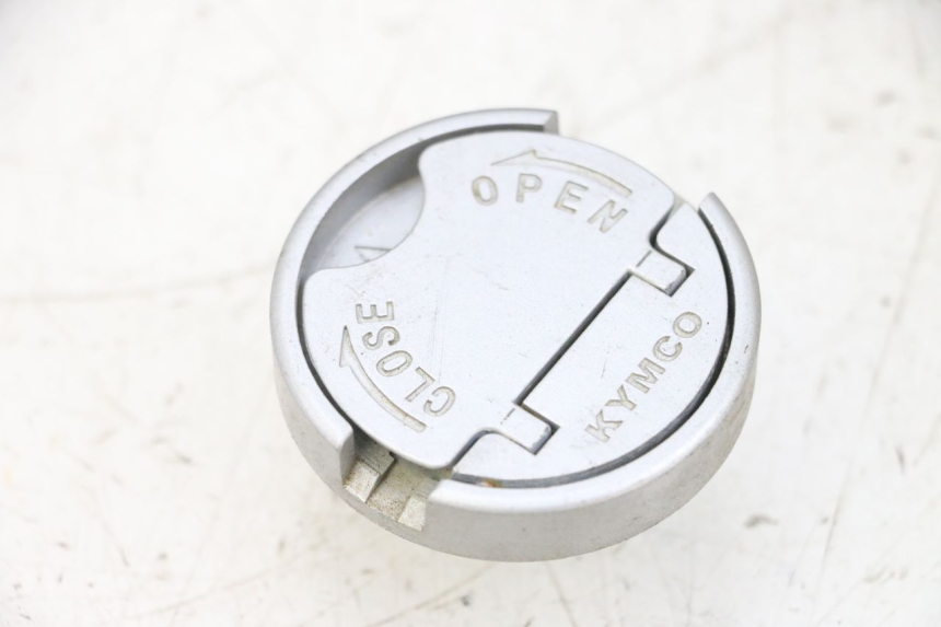 photo de BOUCHON RESERVOIR ESSENCE KYMCO AGILITY 4T 50 (2018 - 2022) - Vue principale