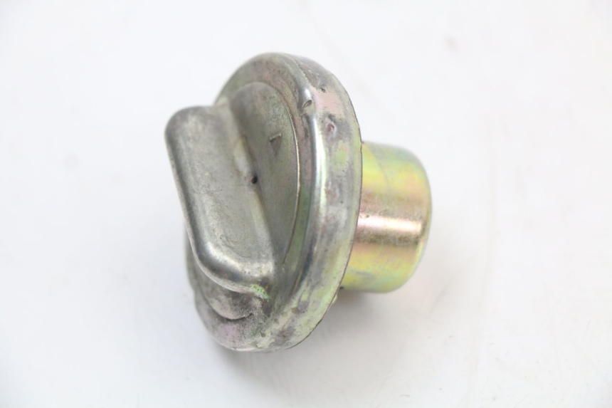 photo de BOUCHON RESERVOIR ESSENCE KYMCO AGILITY CARRY 50 (2011 - 2020) - Vue principale