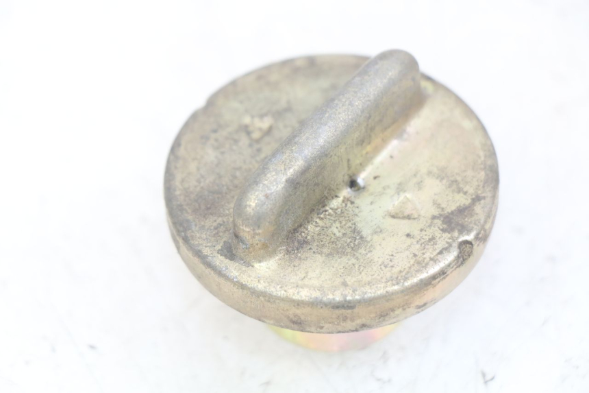 photo de BOUCHON RESERVOIR ESSENCE NECO ALEXONE 125 (2017 - 2024) - Autre angle de vue