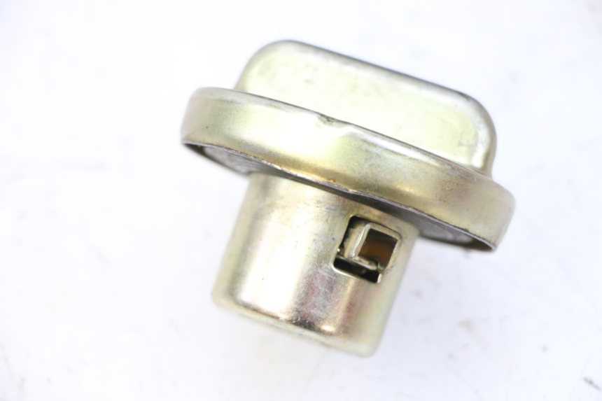 photo de BOUCHON RESERVOIR ESSENCE MOTRON BREEZY 4T 50 (2021 - 2025) - Vue principale