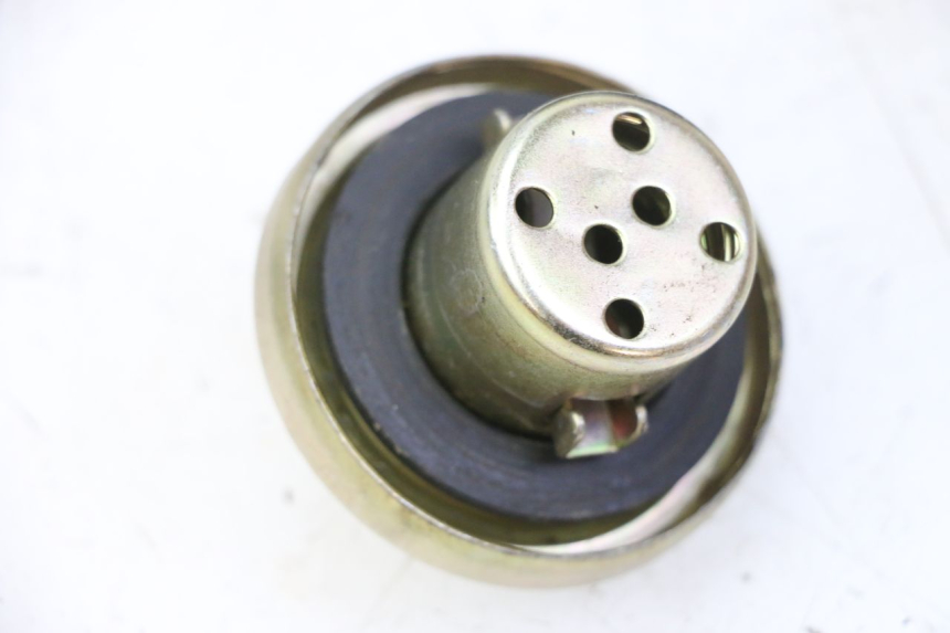 photo de BOUCHON RESERVOIR ESSENCE MOTRON BREEZY 4T 50 (2021 - 2025) - Détail de la pièce