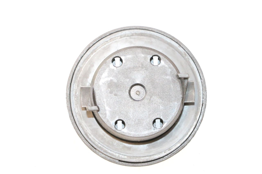 photo de BOUCHON RESERVOIR ESSENCE BMW C1 125 (2000 - 2003) - Détail de la pièce