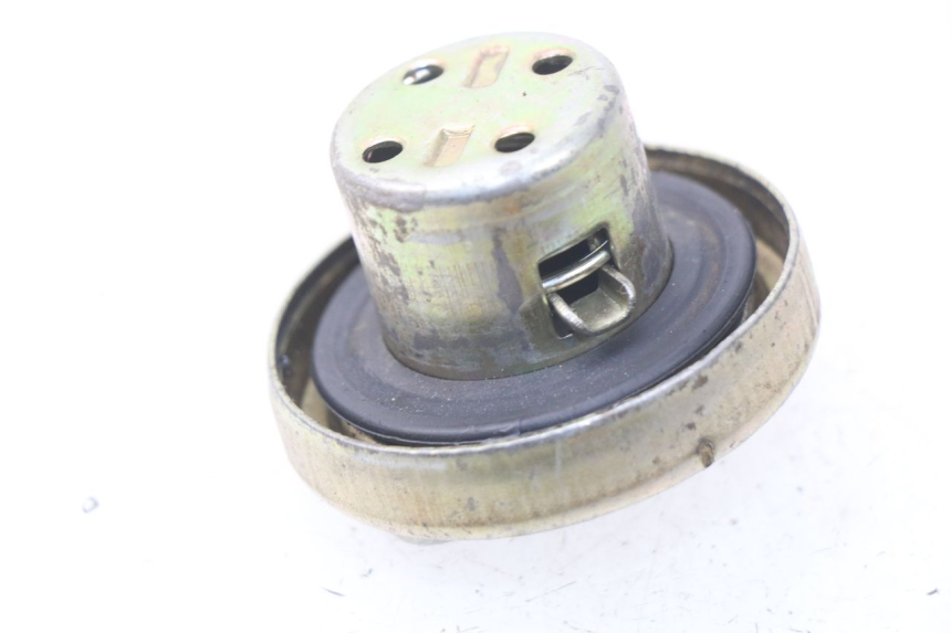 photo de BOUCHON RESERVOIR ESSENCE JMSTAR CJ12M 125 (2005 - 2007) - Zoom état d’usage