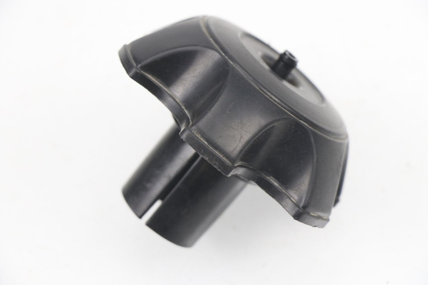 photo de BOUCHON RESERVOIR ESSENCE HONDA CR 125 (1995 - 1997) - Détail de la pièce