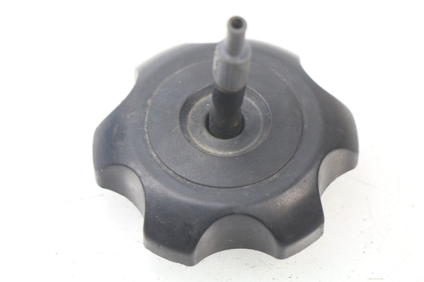 photo de BOUCHON RESERVOIR ESSENCE HONDA CRF CR-F 450 (2001 - 2005) - Vue principale