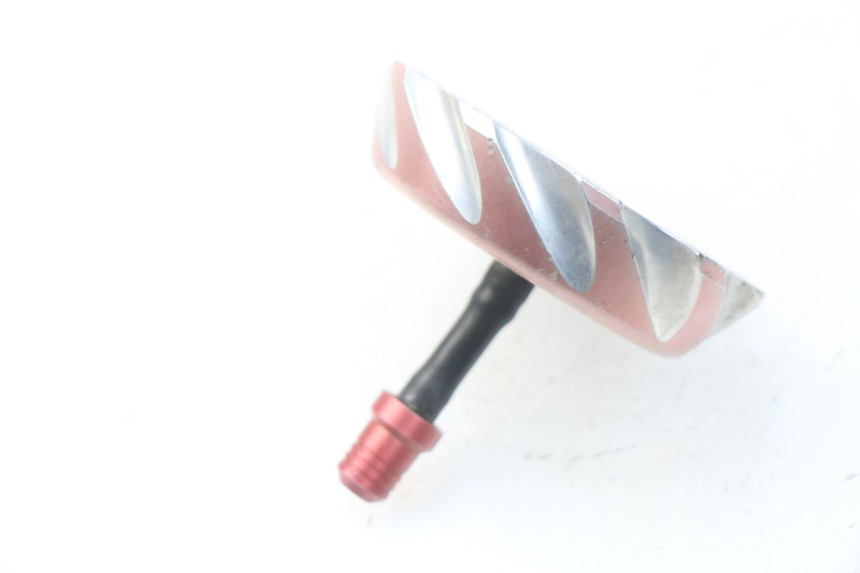 photo de BOUCHON RESERVOIR ESSENCE HONDA CRF CR-F 450 (2005 - 2008) - Autre angle de vue