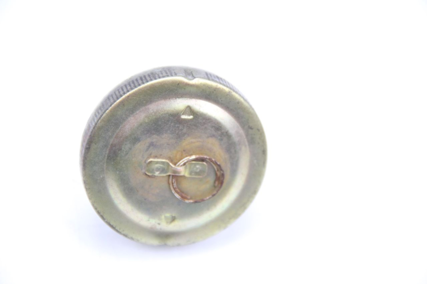 photo de BOUCHON RESERVOIR ESSENCE SYM CROX 4T 50 (2016 - 2023) - Détail de la pièce