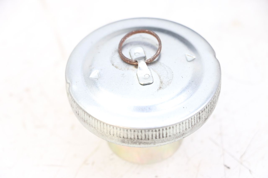 photo de BOUCHON RESERVOIR ESSENCE SYM CROX 4T 50 (2016 - 2023) - Vue principale