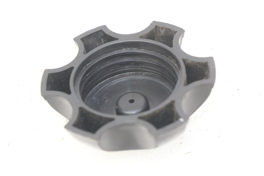 photo de BOUCHON RESERVOIR ESSENCE LONCIN DIRT BIKE 125 - Détail de la pièce