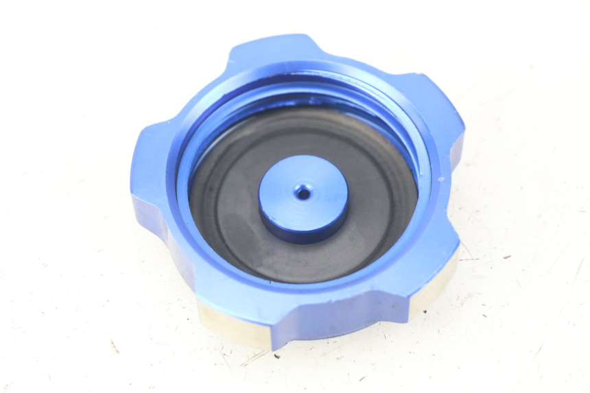 photo de BOUCHON RESERVOIR ESSENCE CCR DIRT BIKE 125 - Zoom état d’usage