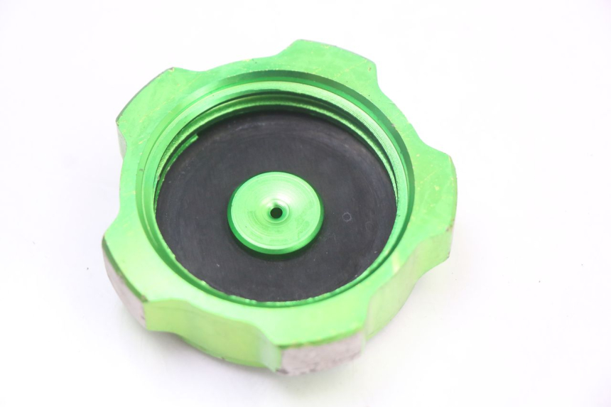 photo de BOUCHON RESERVOIR ESSENCE CCR DIRT BIKE 125 - Zoom état d’usage