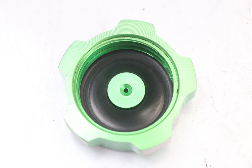 photo de BOUCHON RESERVOIR ESSENCE CCR DIRT BIKE 125 - Zoom état d’usage