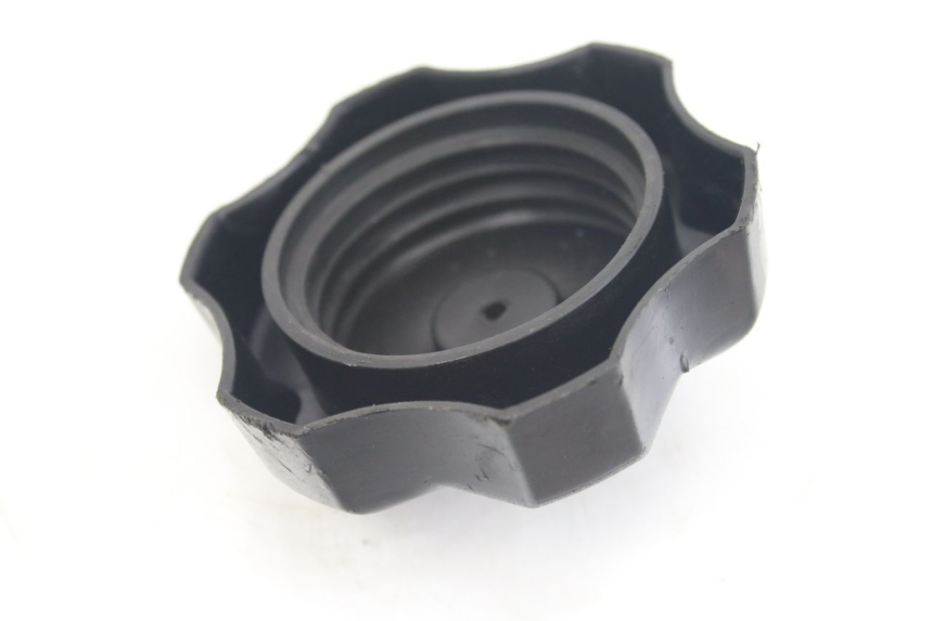 photo de BOUCHON RESERVOIR ESSENCE XTRM FACTORY DIRTBIKE BSE 150 - Autre angle de vue