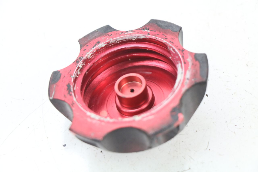 photo de BOUCHON RESERVOIR ESSENCE POCKET BIKE DIRTBIKE 50 - Détail de la pièce