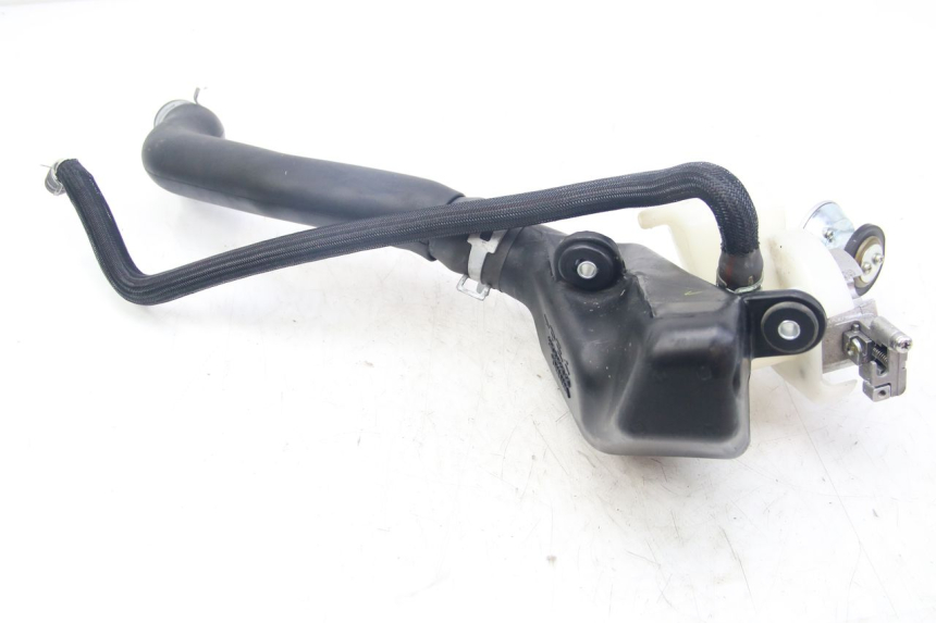 photo de BOUCHON RESERVOIR ESSENCE YAMAHA D'ELIGHT DELIGHT 125 (2017 - 2020) - Détail de la pièce