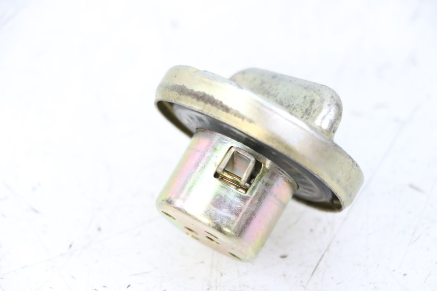 photo de BOUCHON RESERVOIR ESSENCE JM MOTORS EVOLIS 4T 50 (2018 - 2022) - Vue principale