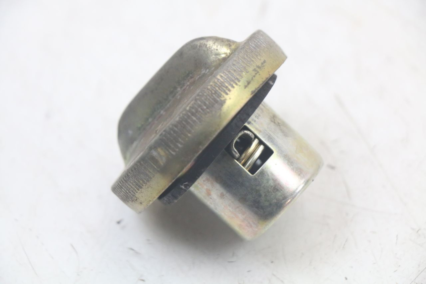 photo de BOUCHON RESERVOIR ESSENCE SYM FIDDLE 2 50 (2008 - 2013) - Zoom état d’usage