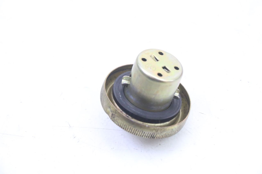 photo de BOUCHON RESERVOIR ESSENCE SYM FIDDLE 2 S 125 (2012 - 2014) - Zoom état d’usage