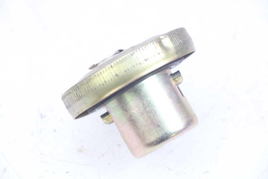 photo de BOUCHON RESERVOIR ESSENCE SYM FIDDLE 3 III 125 (2014 - 2020) - Zoom état d’usage