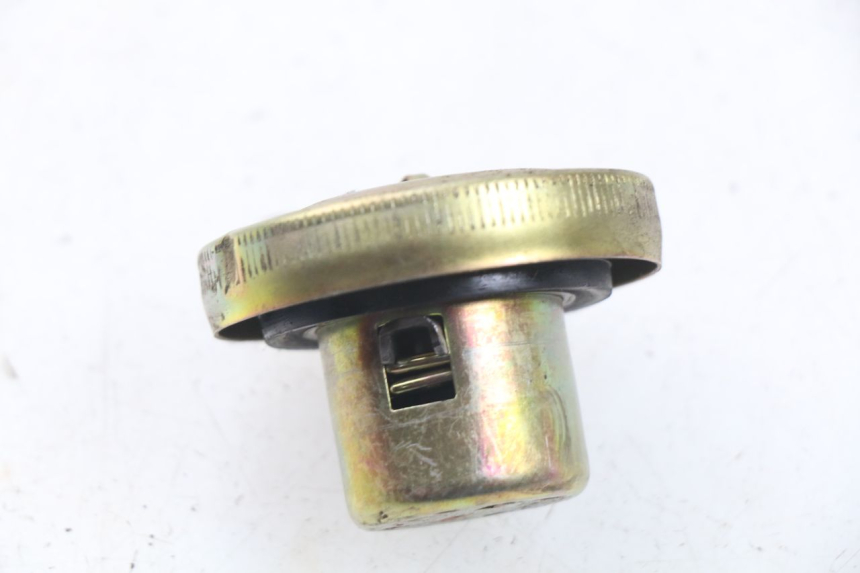 photo de BOUCHON RESERVOIR ESSENCE SYM FIDDLE 3 III 50 (2014 - 2020) - Vue principale