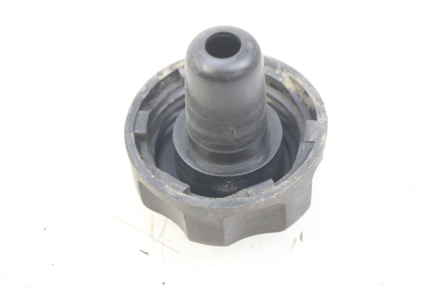 photo de BOUCHON RESERVOIR ESSENCE MBK FLIPPER 50 (2004 - 2012) - Détail de la pièce
