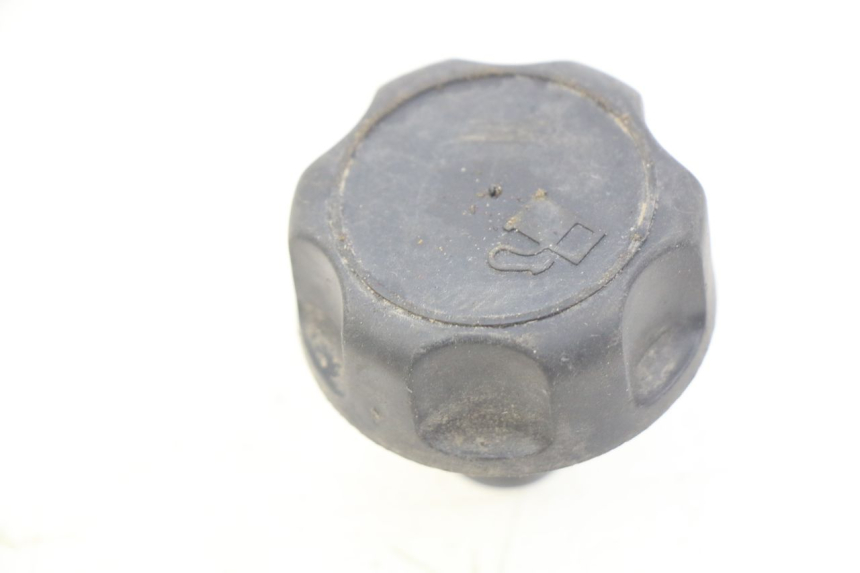 photo de BOUCHON RESERVOIR ESSENCE MBK FLIPPER 50 (2004 - 2012) - Zoom état d’usage